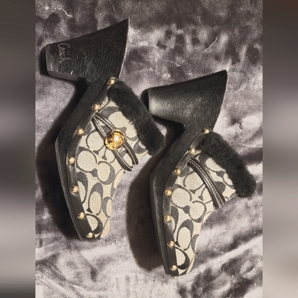 Coach Clogs - Picture 4 of 4